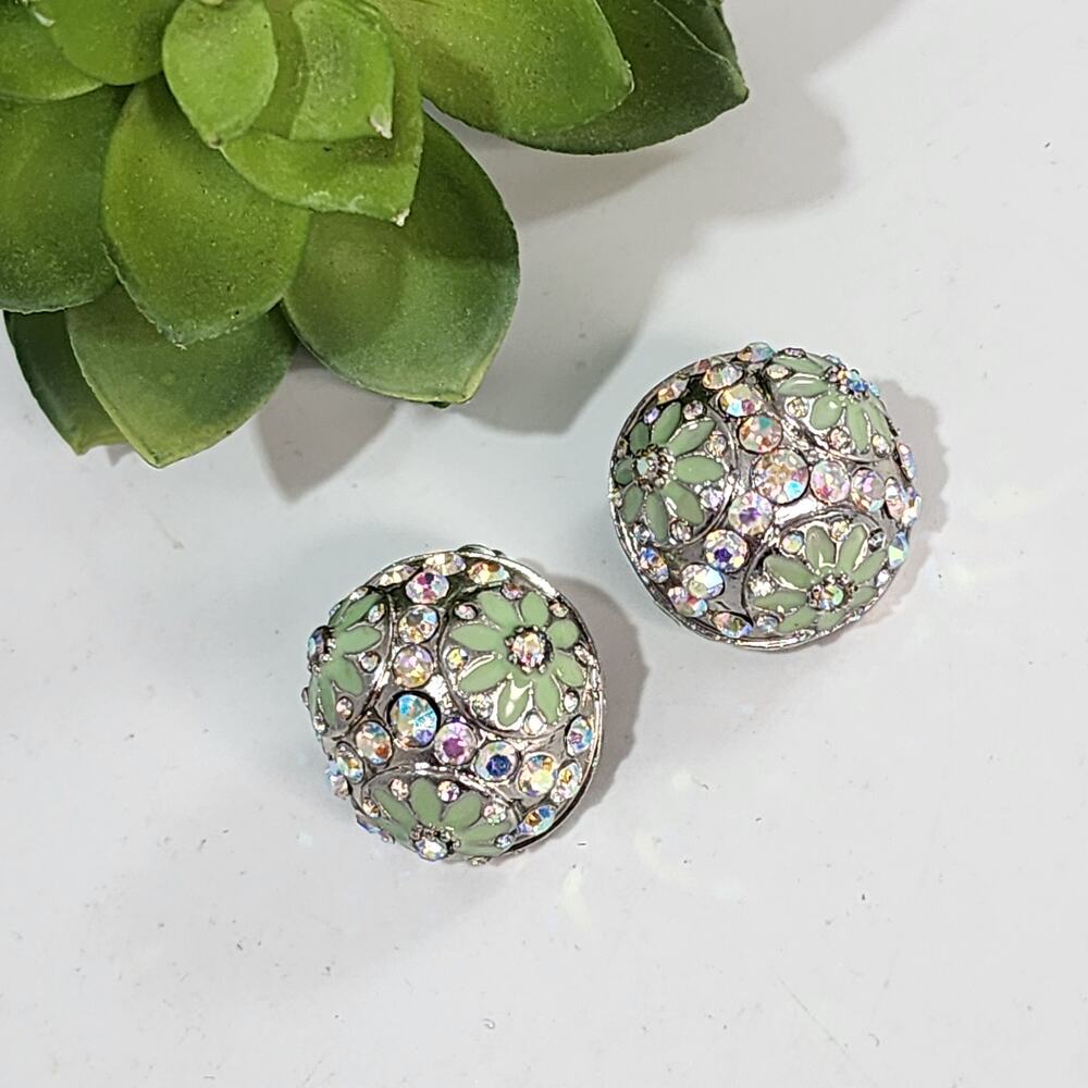 🌻3 for $18 Vintage Green Flower Gem Dome Earrings